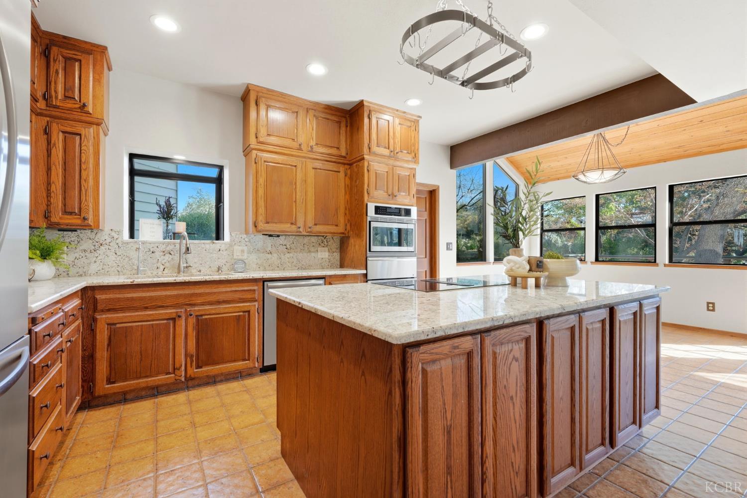 30530 Corral Dr, Coarsegold, CA 93614