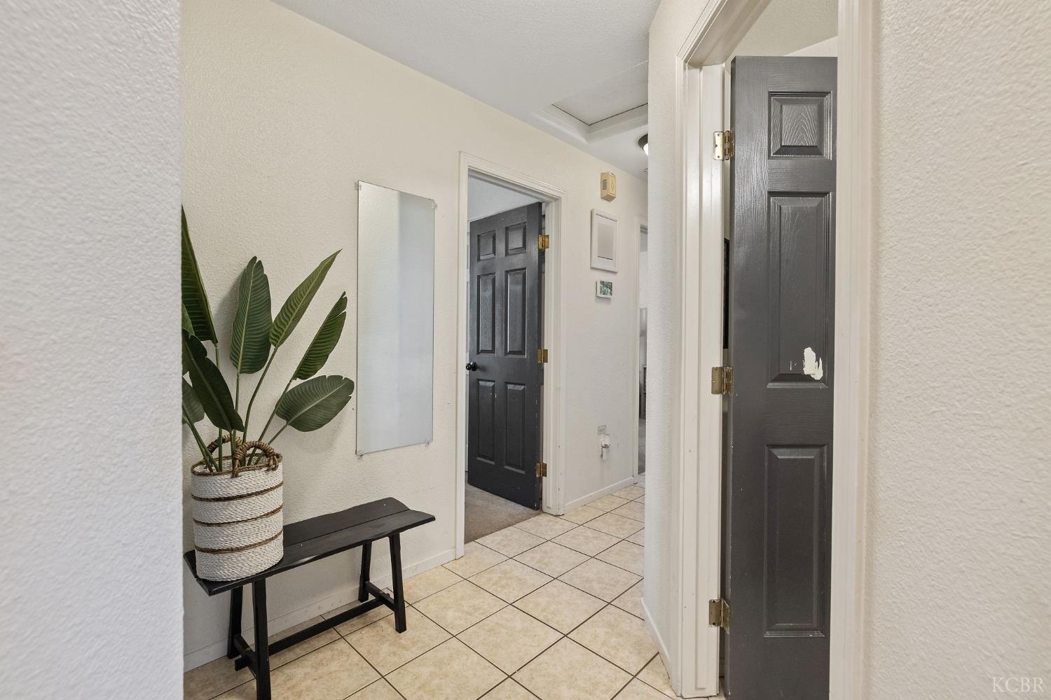 1915 Valley Springs Ave, Hanford, CA 93230