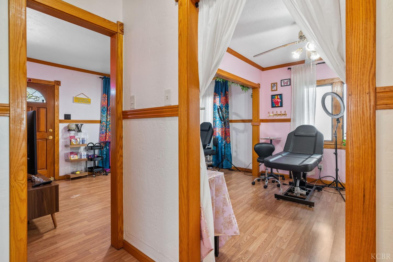 114 S Stevenson St, Visalia, CA 93291