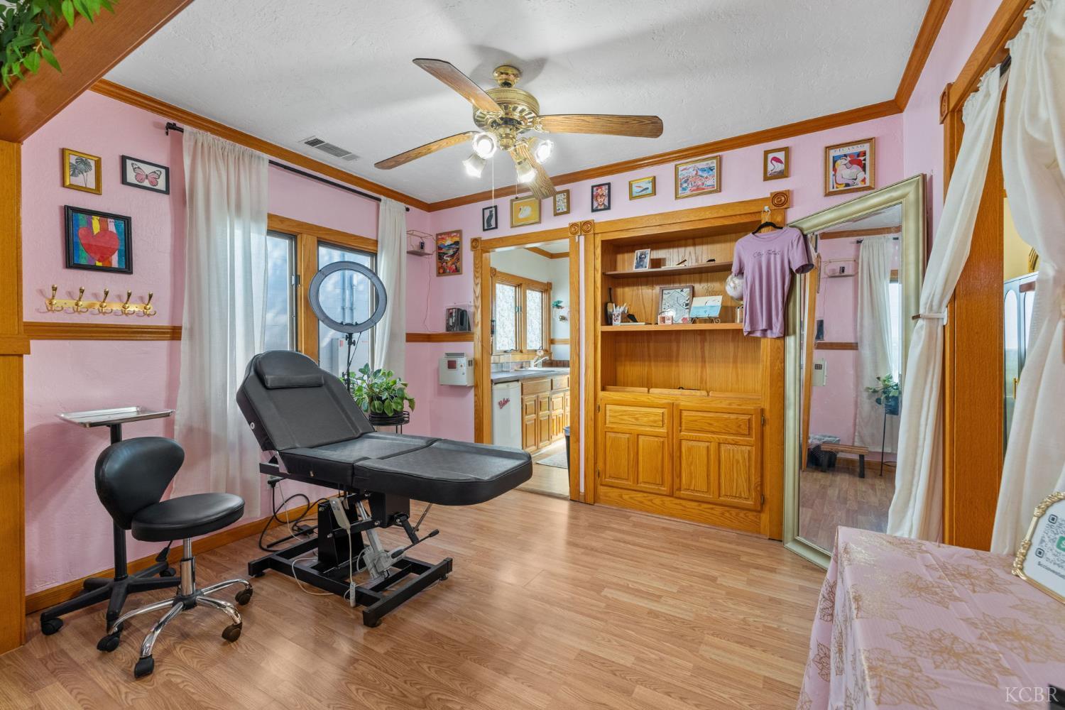 114 S Stevenson St, Visalia, CA 93291