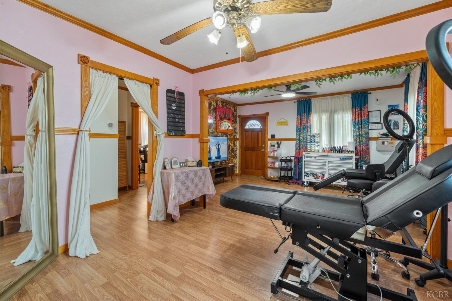 114 S Stevenson St, Visalia, CA 93291