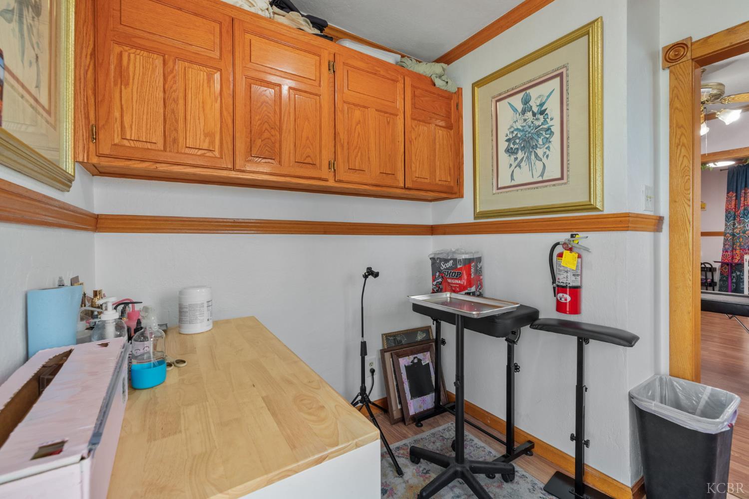 114 S Stevenson St, Visalia, CA 93291