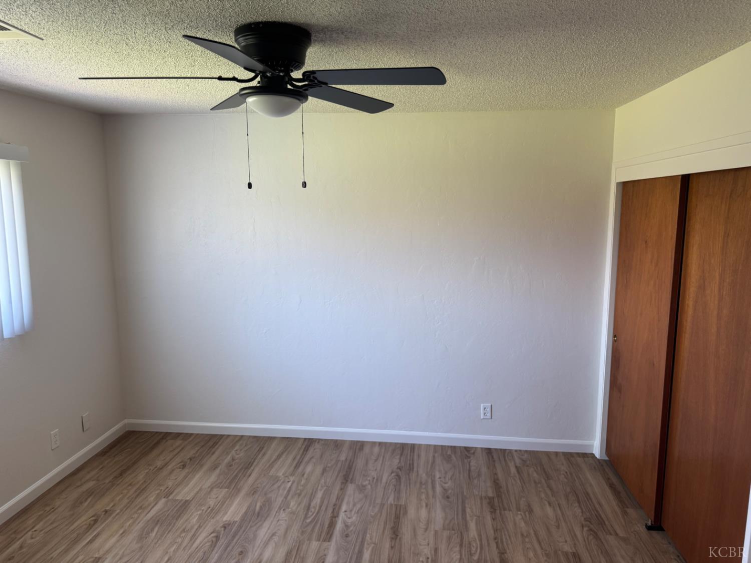 2215 N Mayfair Dr, Hanford, CA 93230