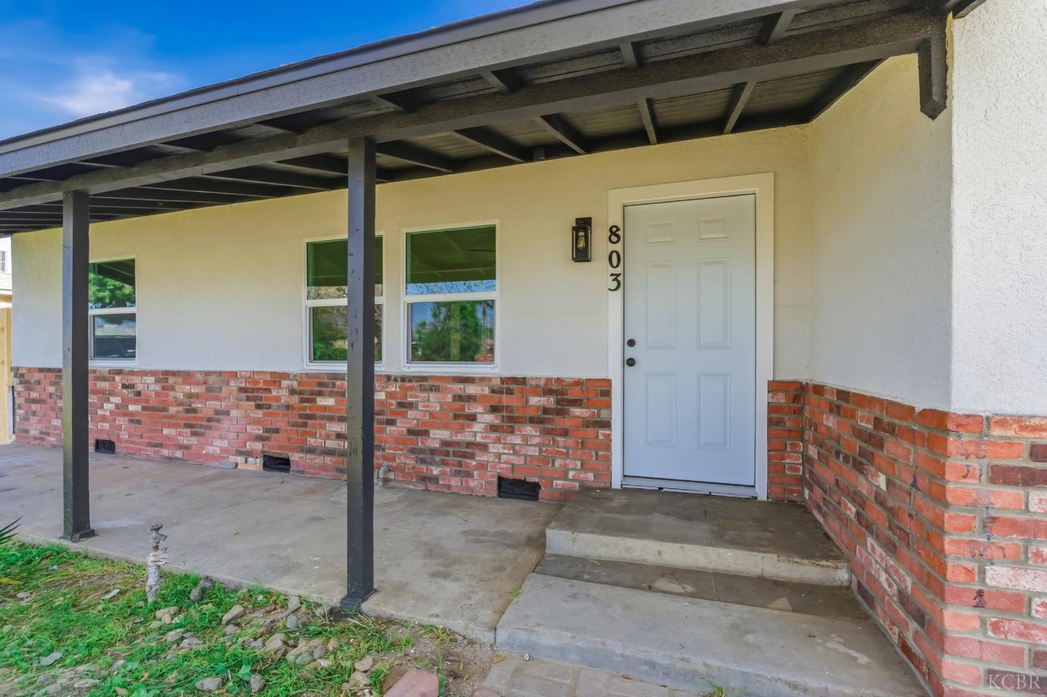 803 Gladys Way, Hanford, CA 93230