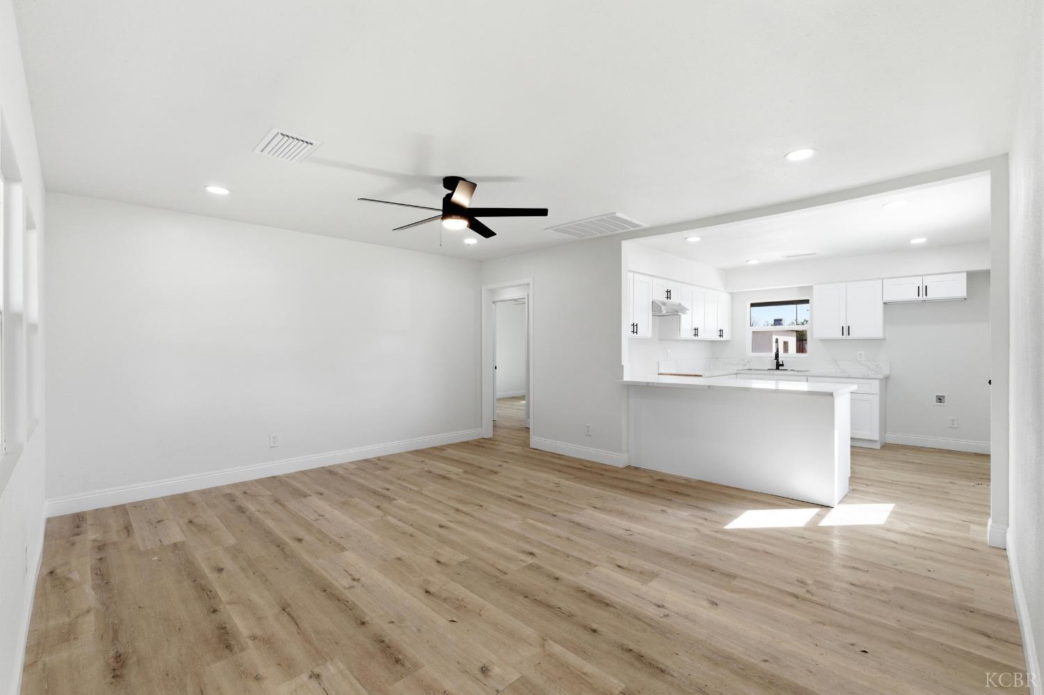 803 Gladys Way, Hanford, CA 93230