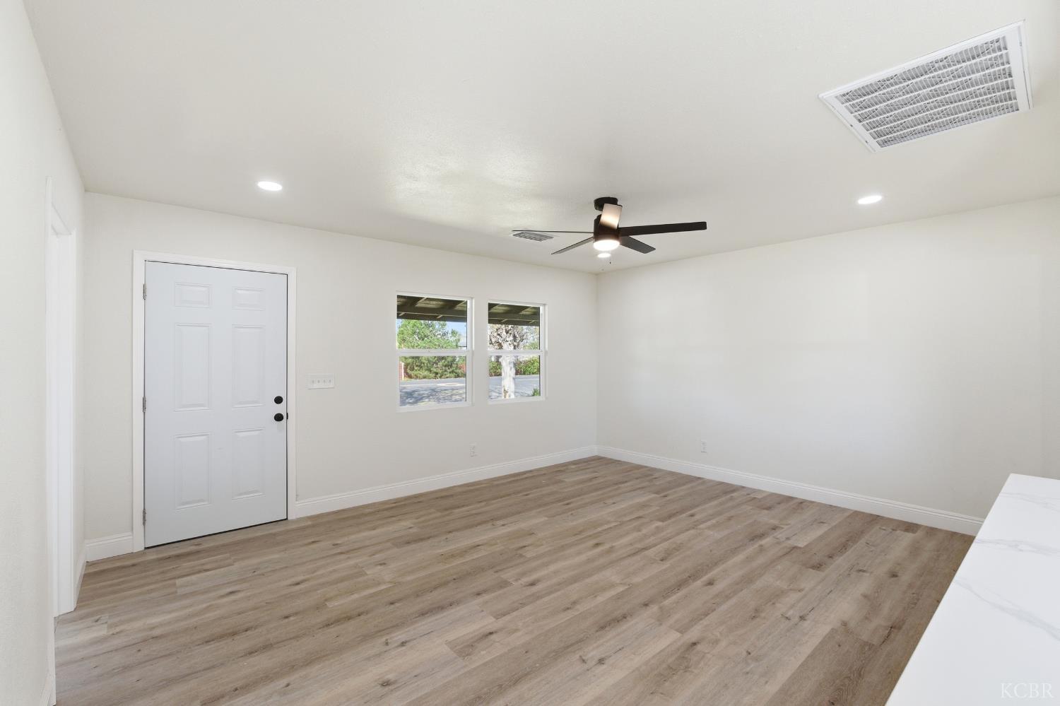 803 Gladys Way, Hanford, CA 93230