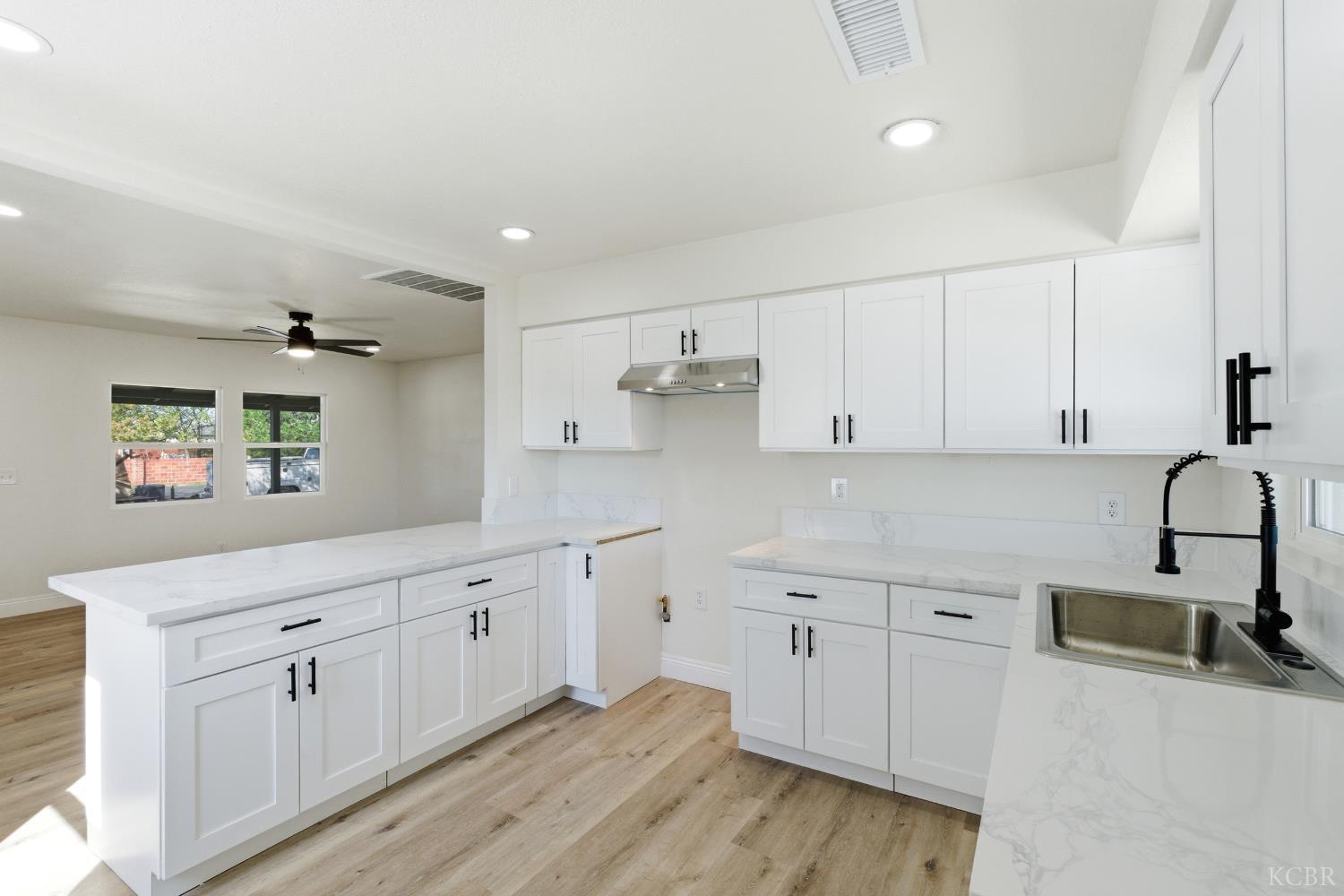 803 Gladys Way, Hanford, CA 93230