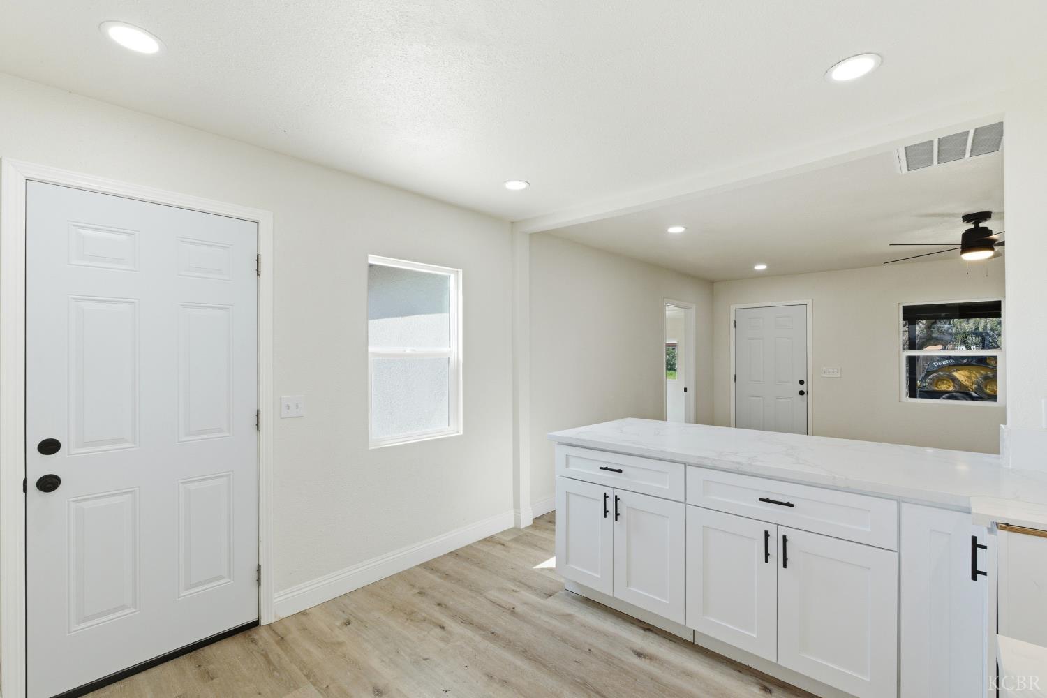 803 Gladys Way, Hanford, CA 93230