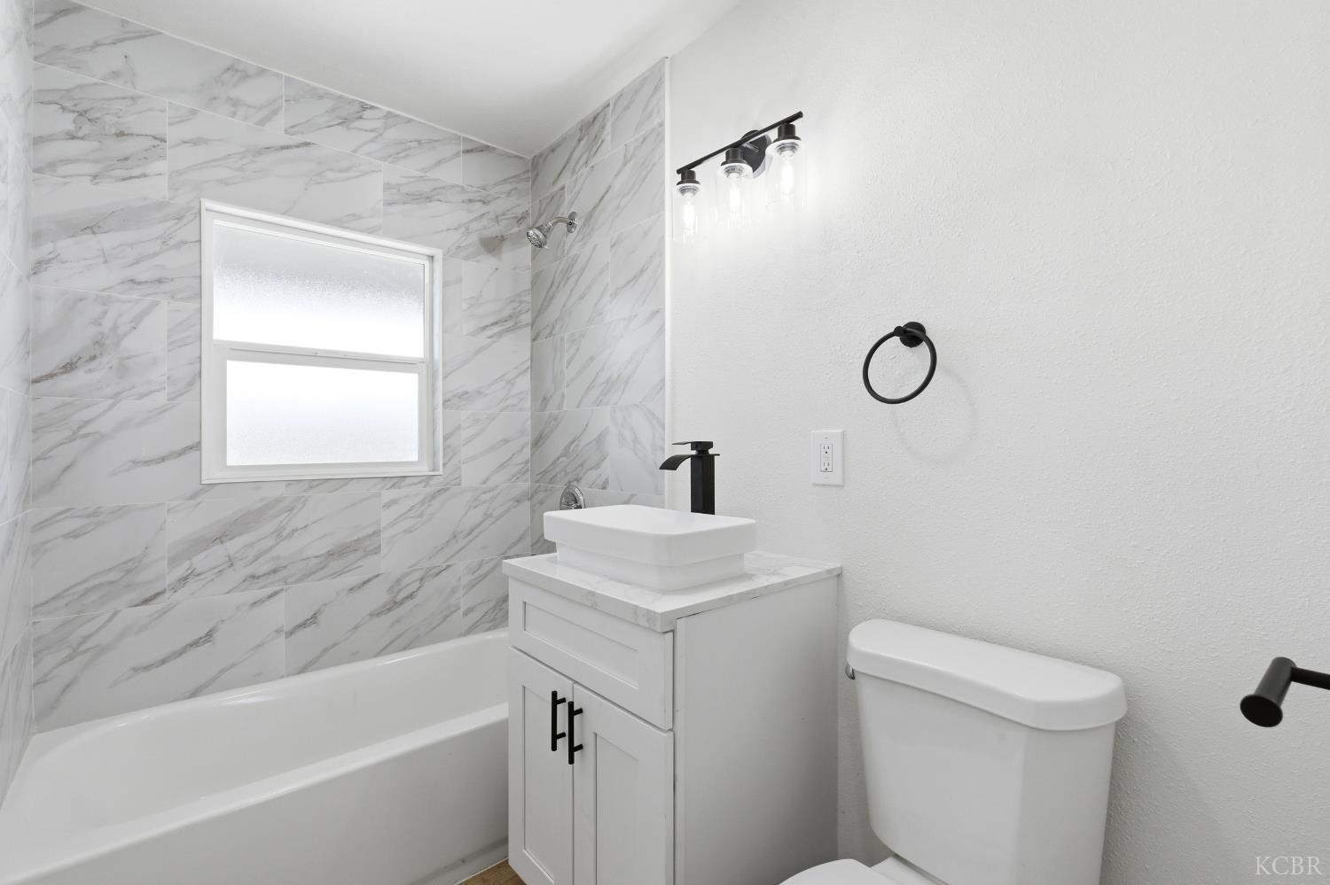 803 Gladys Way, Hanford, CA 93230