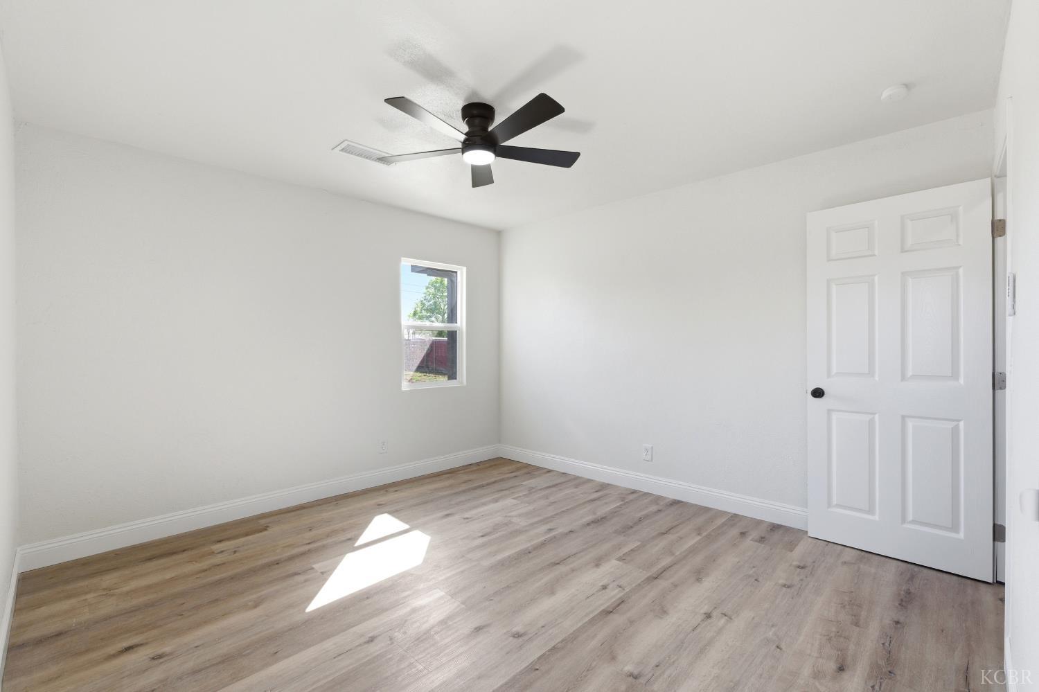 803 Gladys Way, Hanford, CA 93230