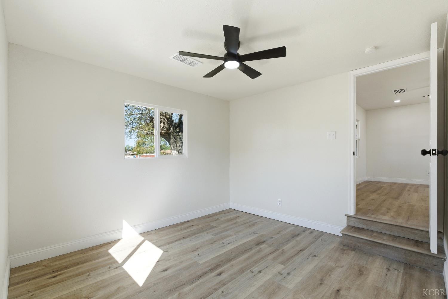 803 Gladys Way, Hanford, CA 93230