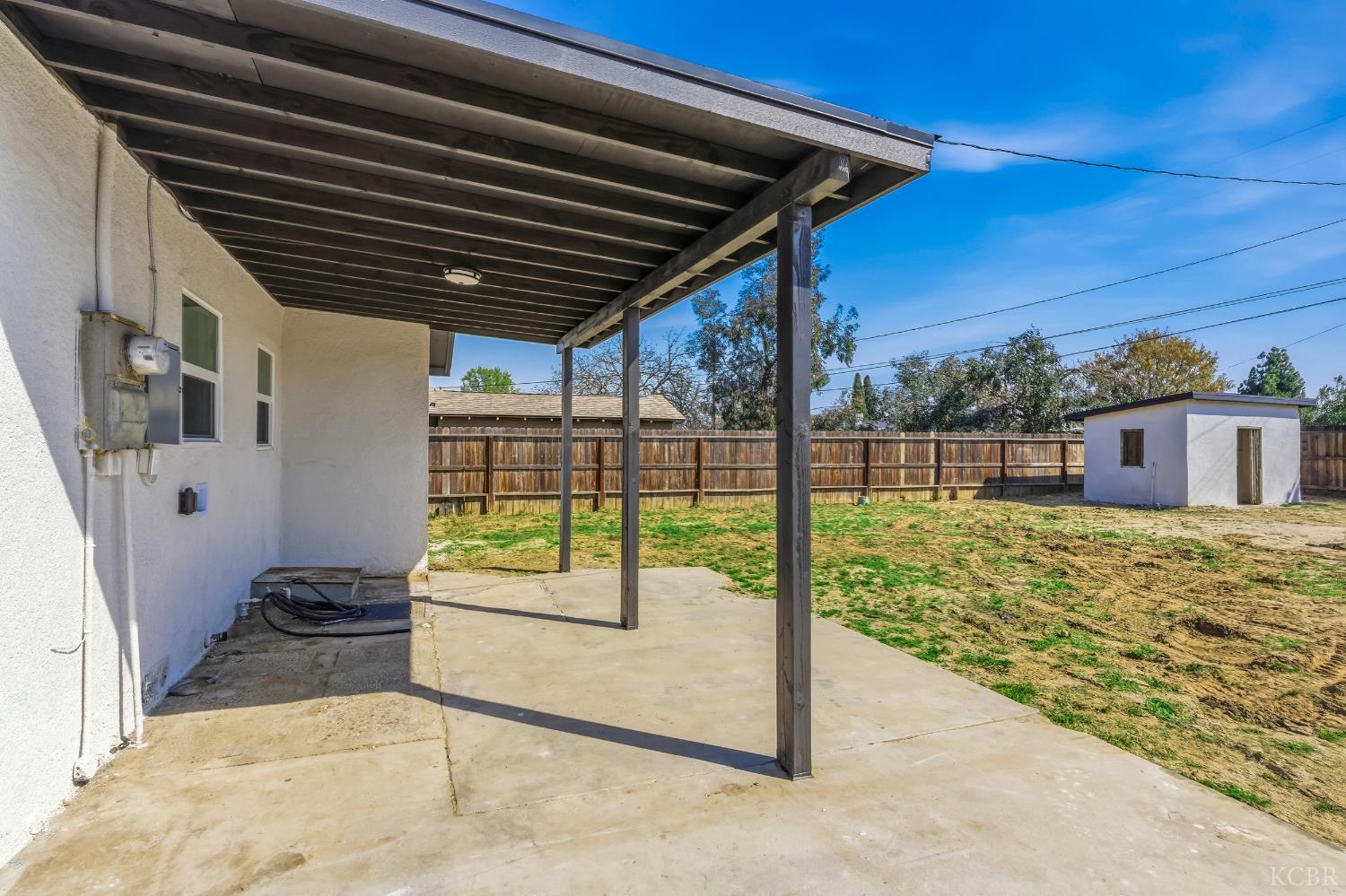 803 Gladys Way, Hanford, CA 93230