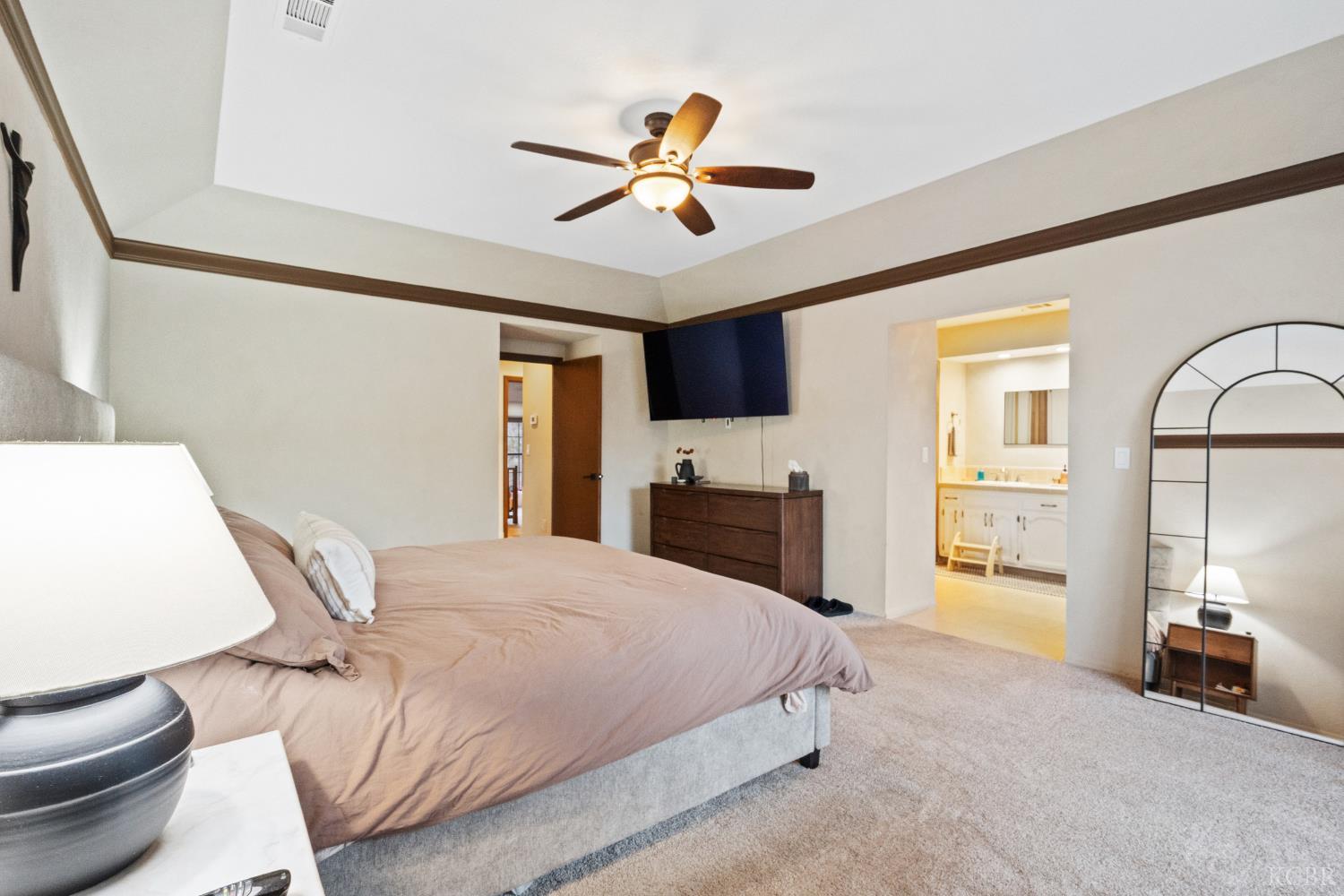 3224 S Garden St, Visalia, CA 93277