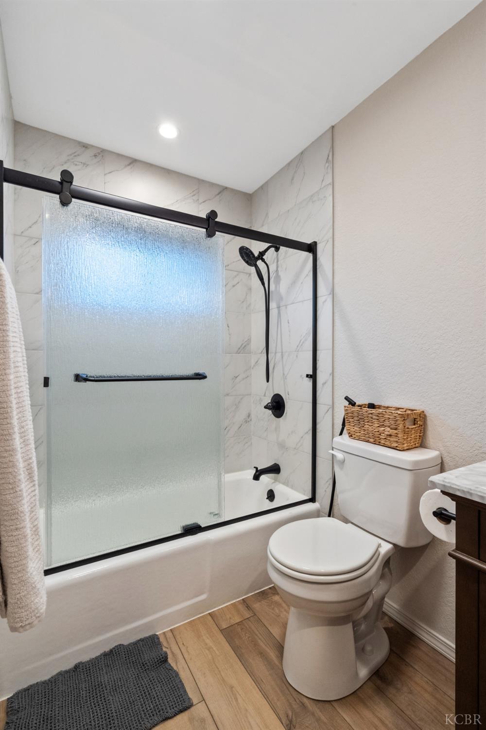 3224 S Garden St, Visalia, CA 93277