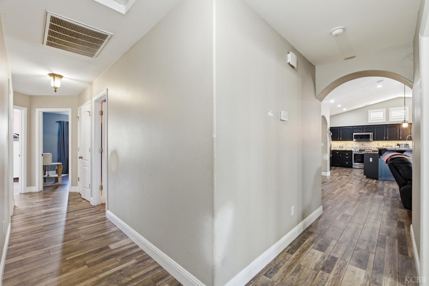 1964 N Fitzgerald Ln, Hanford, CA 93230