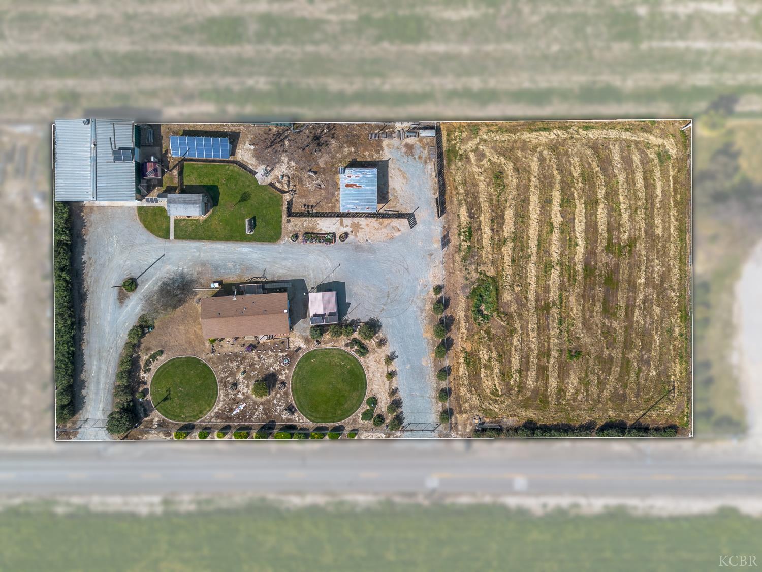 12120 Idaho Ave, Hanford, CA 93230