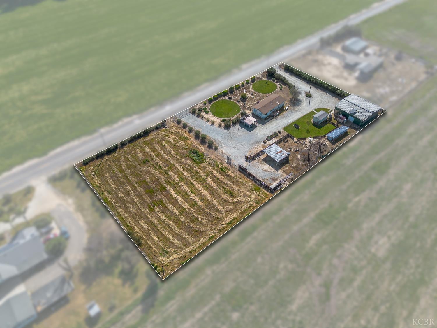 12120 Idaho Ave, Hanford, CA 93230