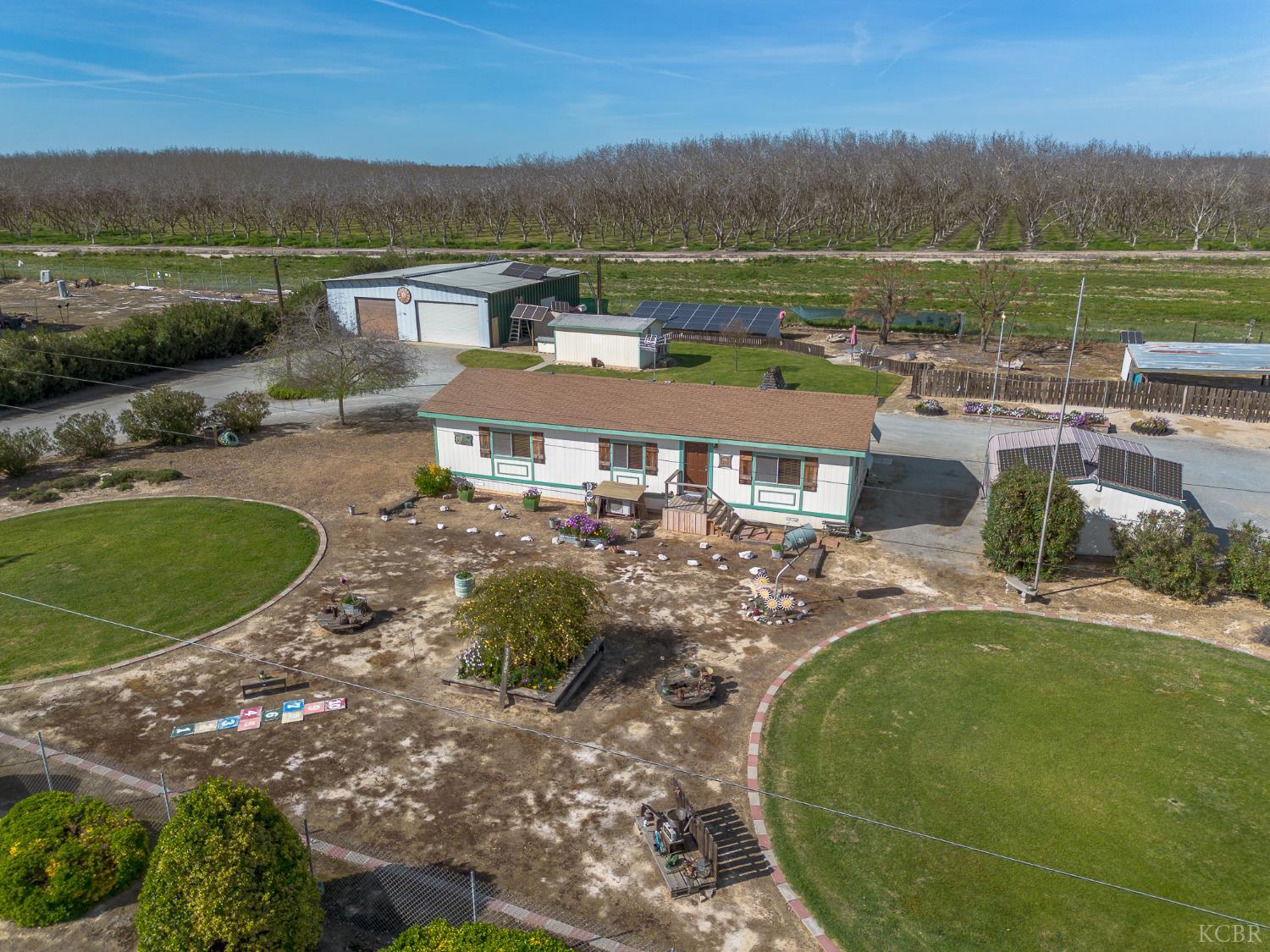 12120 Idaho Ave, Hanford, CA 93230