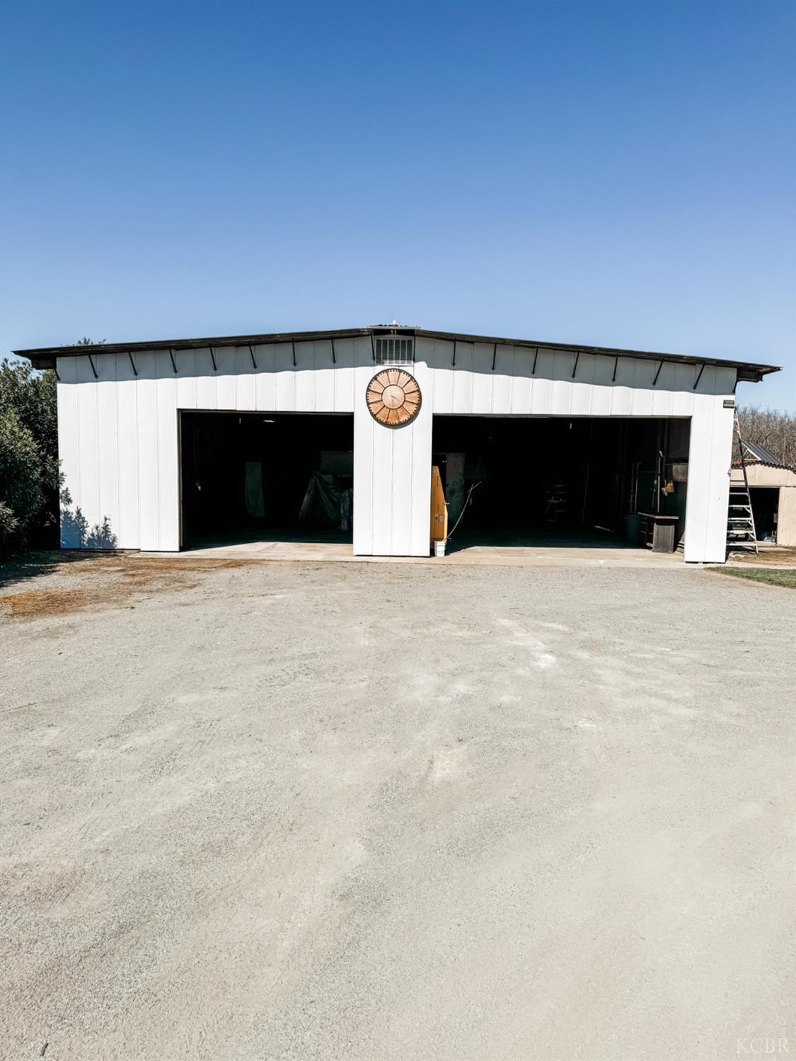 12120 Idaho Ave, Hanford, CA 93230