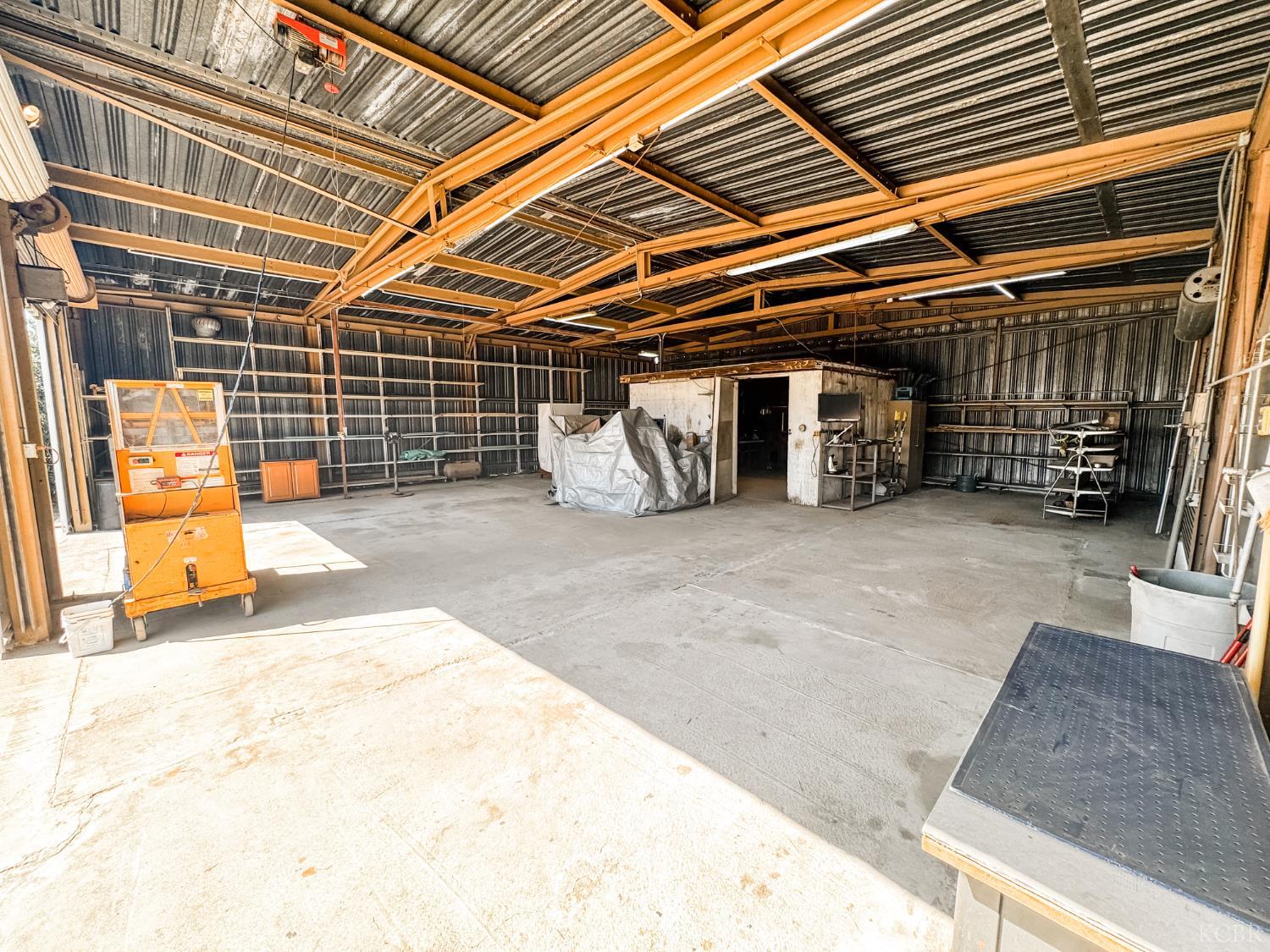 12120 Idaho Ave, Hanford, CA 93230