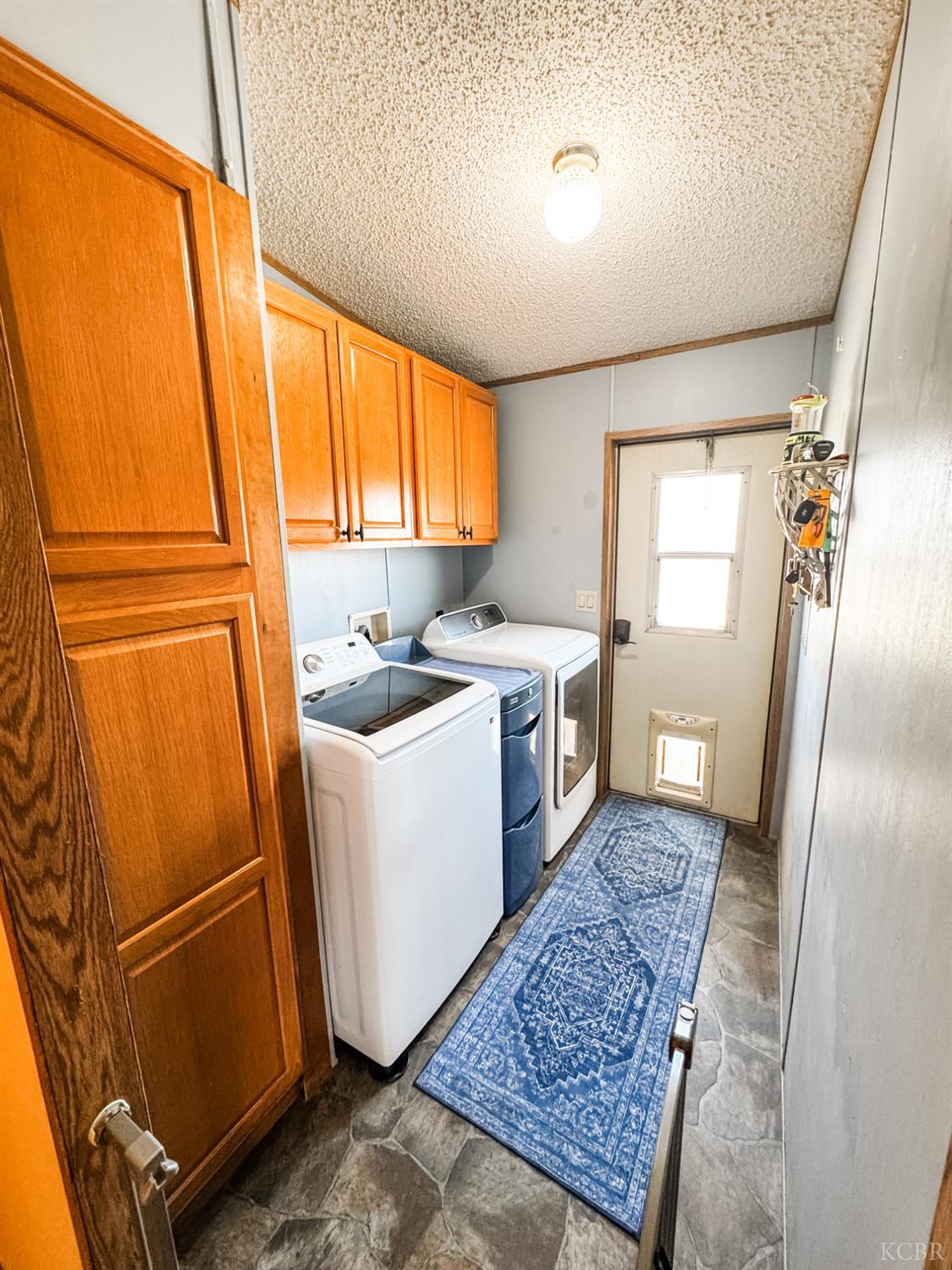 12120 Idaho Ave, Hanford, CA 93230