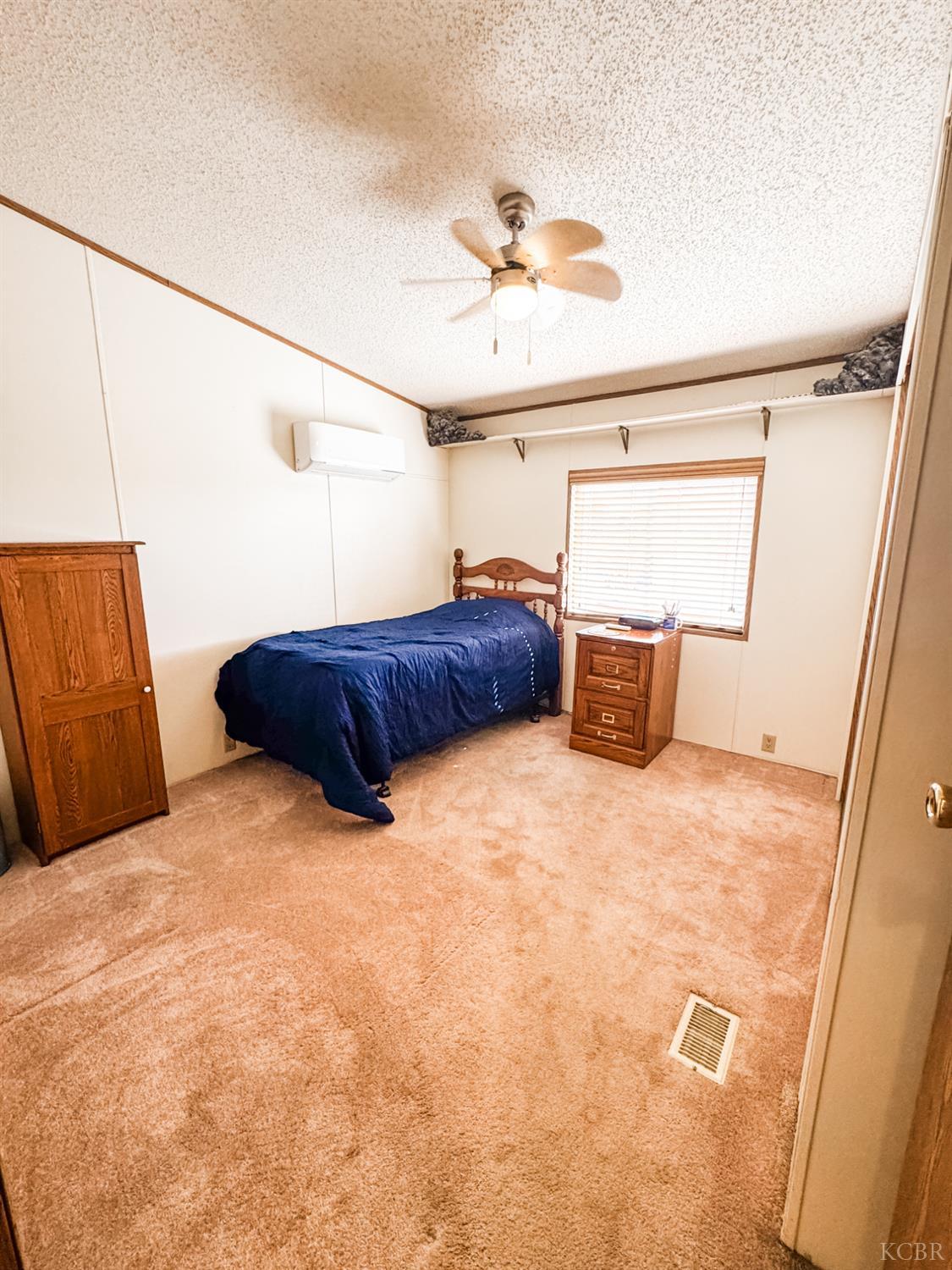 12120 Idaho Ave, Hanford, CA 93230