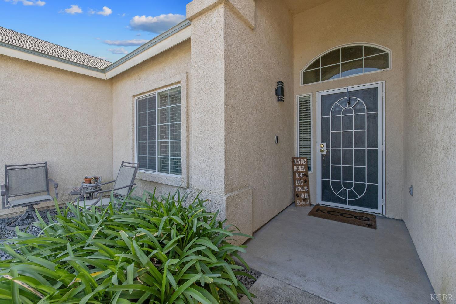 1587 Persimmon St, Lemoore, CA 93245