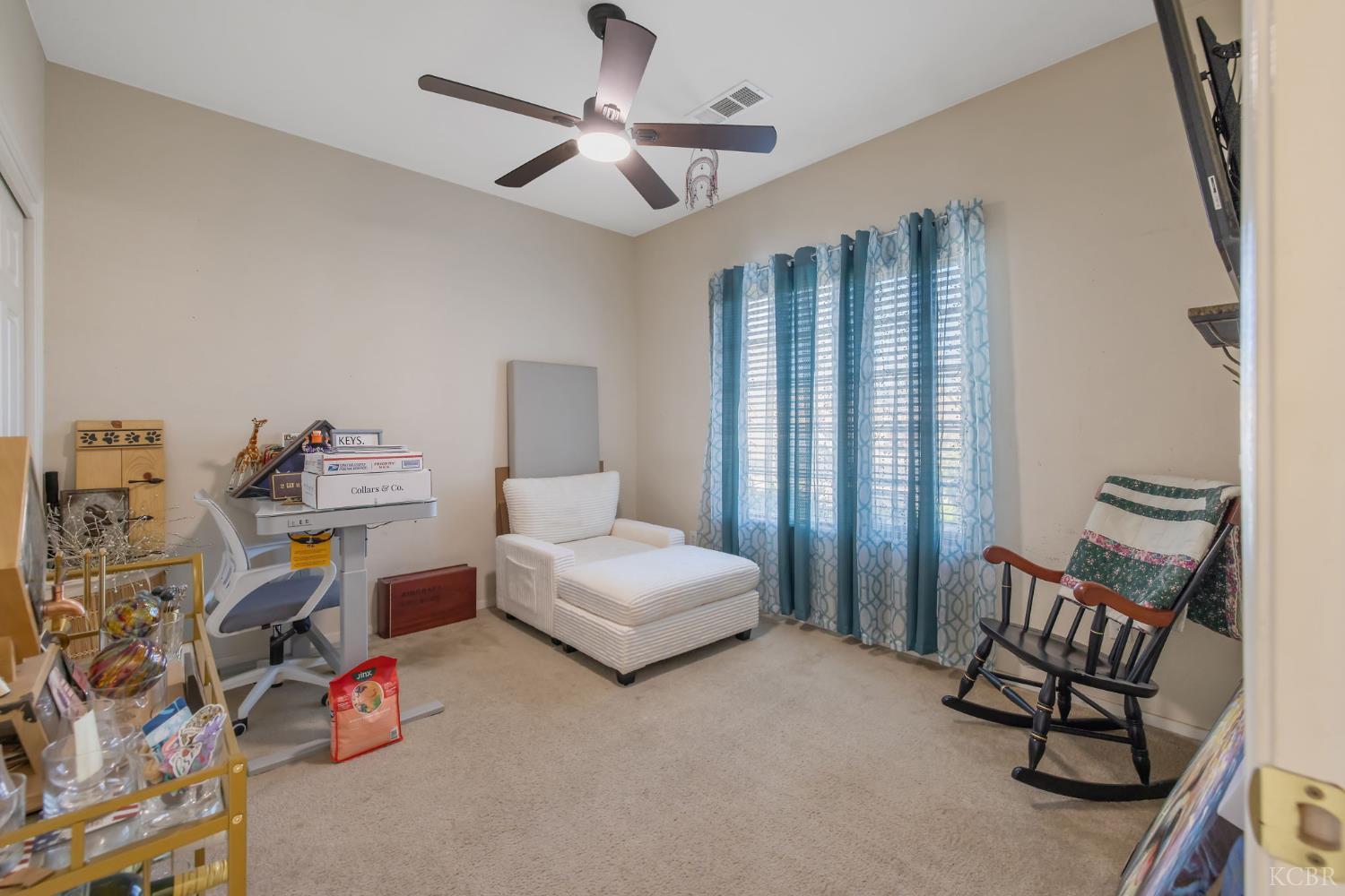 1587 Persimmon St, Lemoore, CA 93245