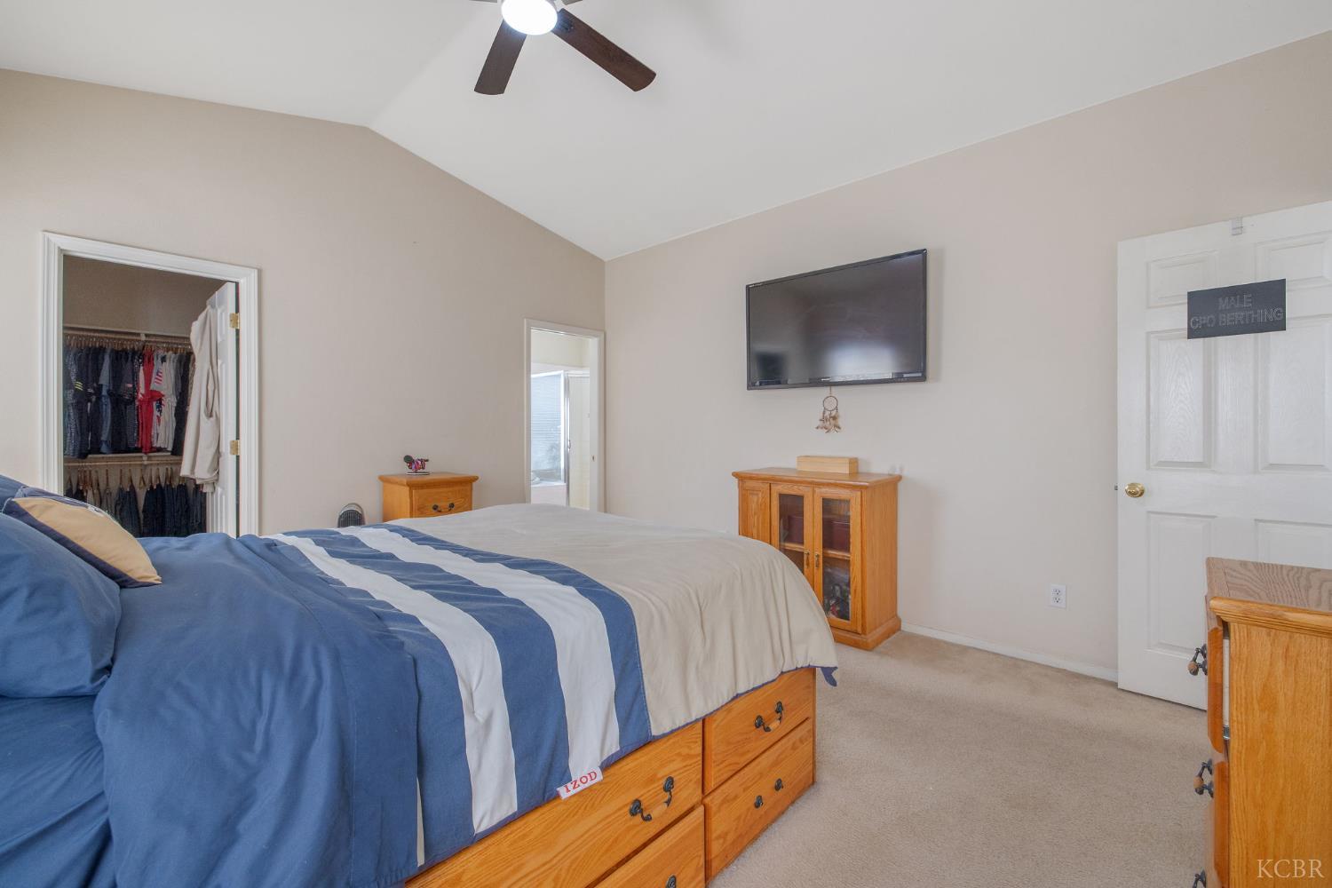 1587 Persimmon St, Lemoore, CA 93245