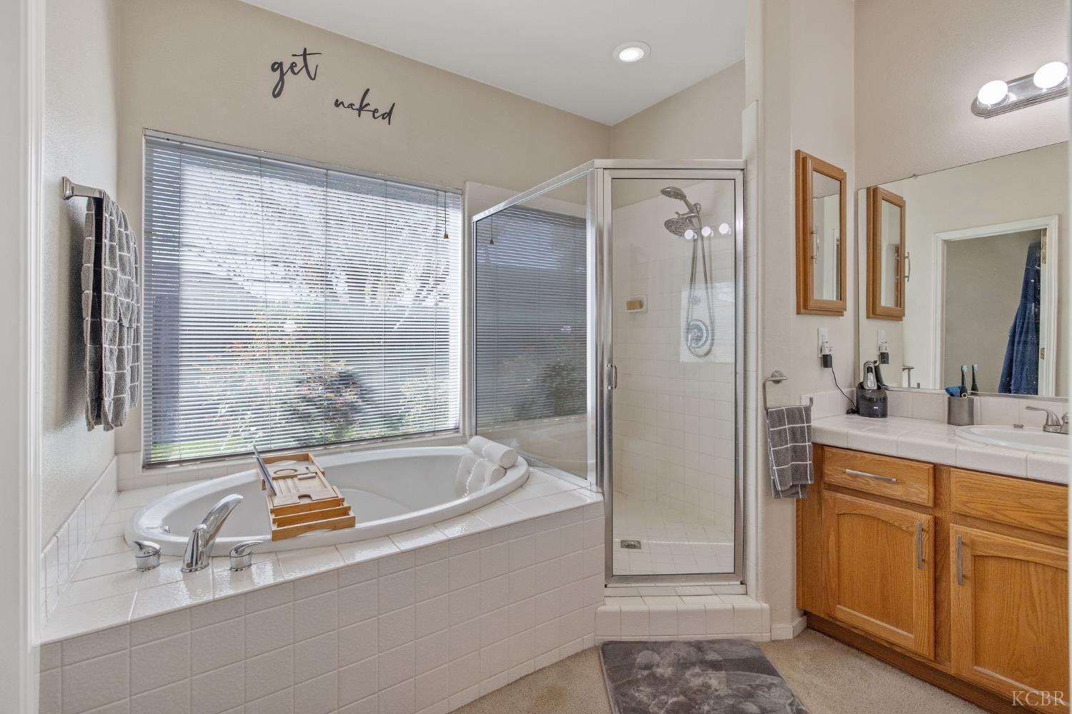 1587 Persimmon St, Lemoore, CA 93245