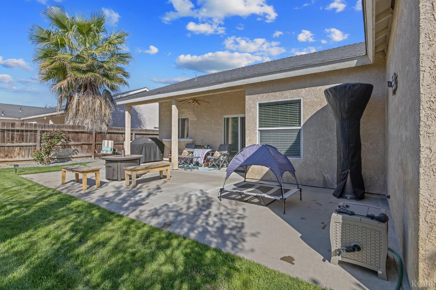 1587 Persimmon St, Lemoore, CA 93245