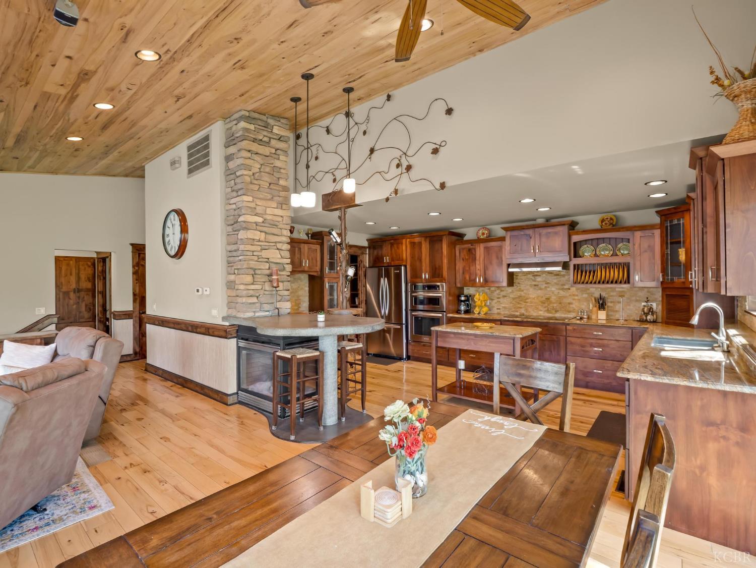 27459 Sky Harbour Rd, Friant, CA 93626