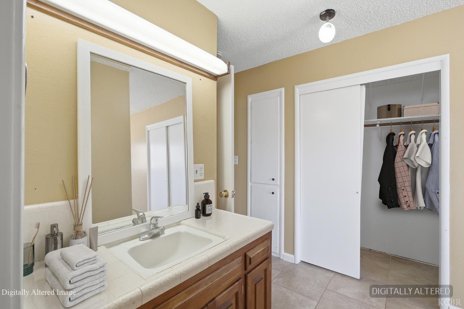 2234 Carter Way, Hanford, CA 93230