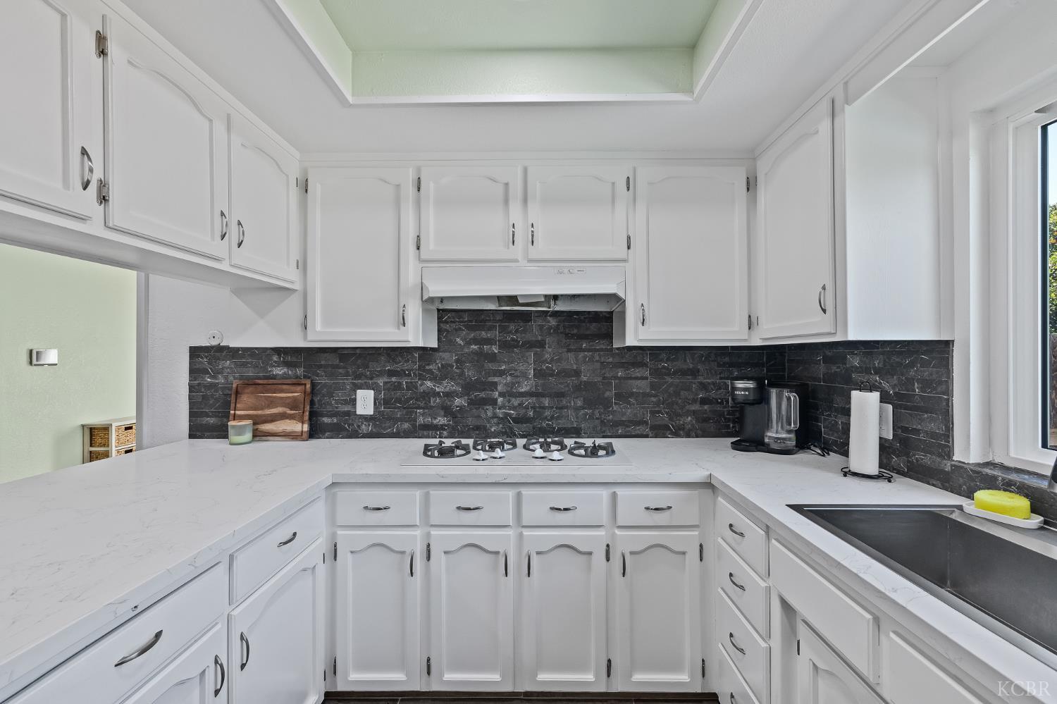 3230 W Pryor, Visalia, CA 93277