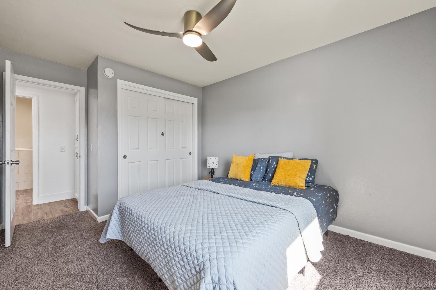 3230 W Pryor, Visalia, CA 93277