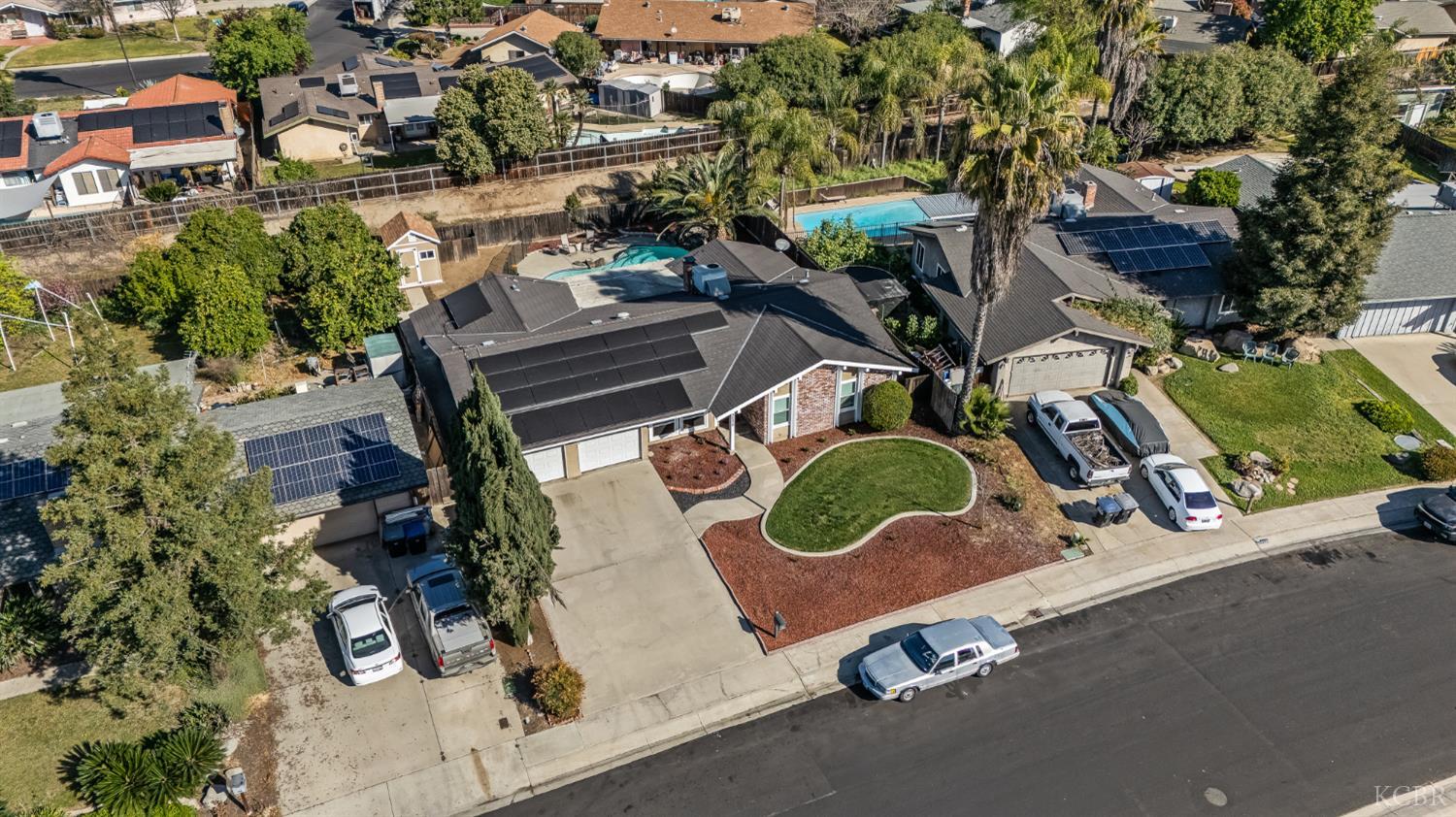 3230 W Pryor, Visalia, CA 93277