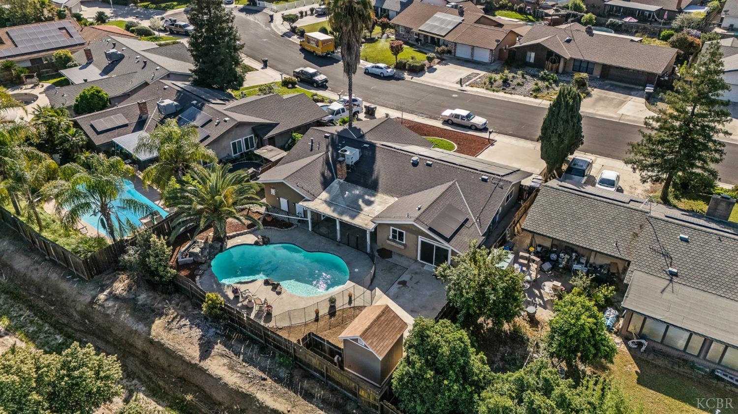 3230 W Pryor, Visalia, CA 93277