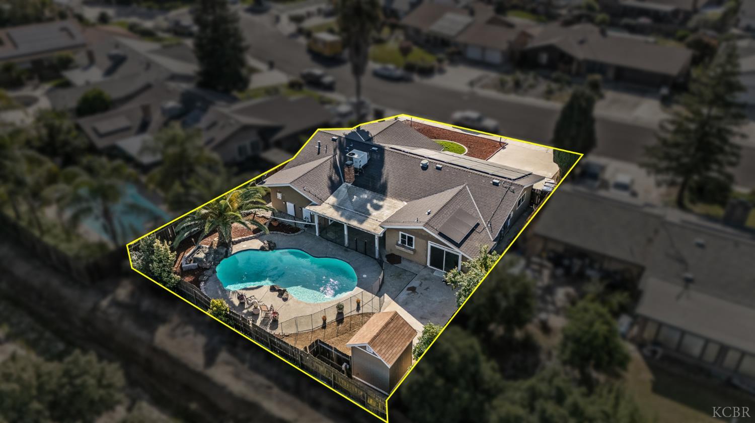3230 W Pryor, Visalia, CA 93277