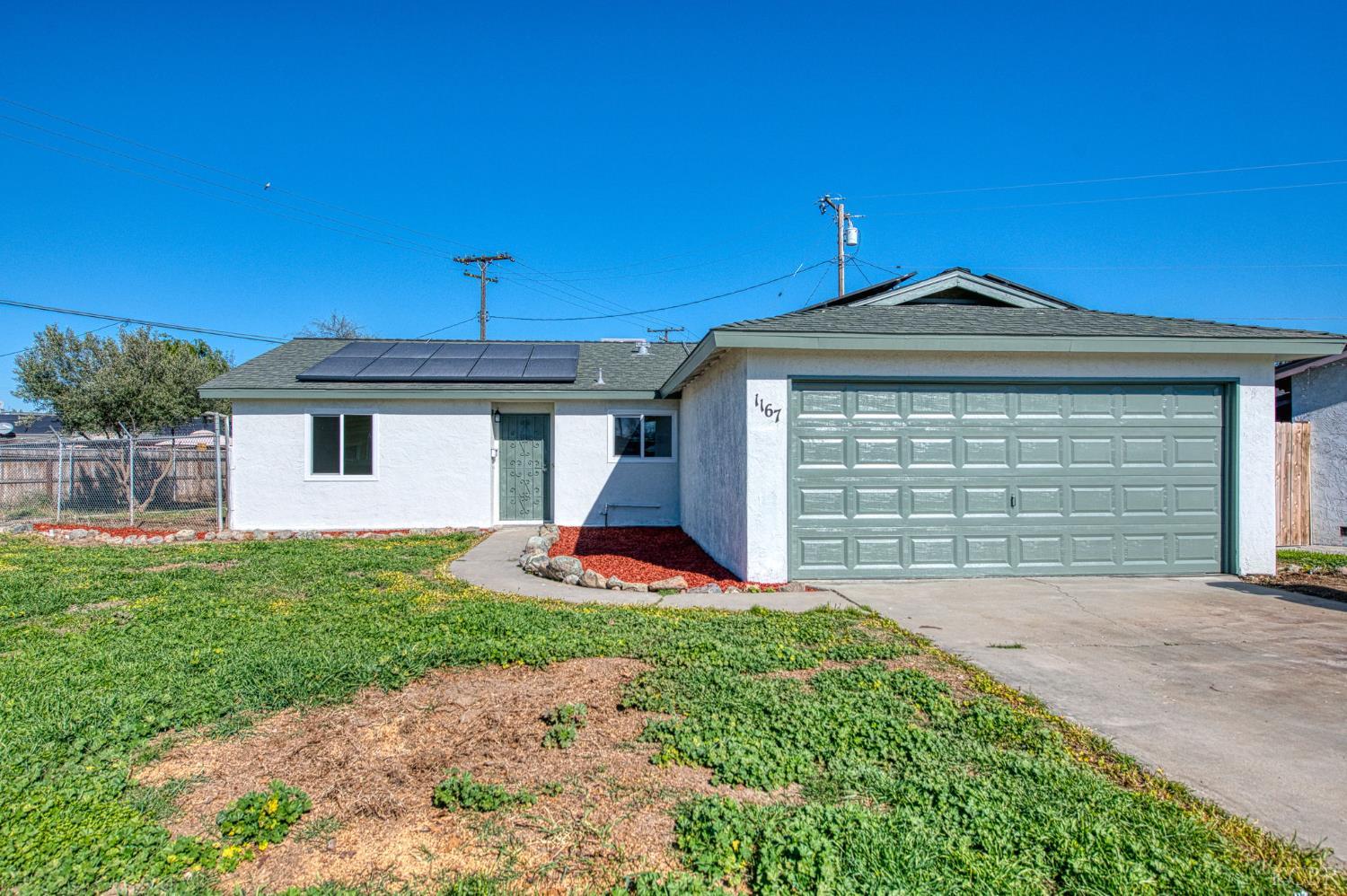 1167 Cling Cir, Hanford, CA 93230