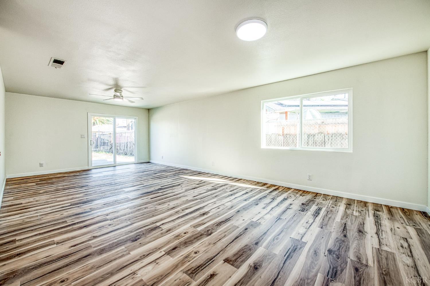 1167 Cling Cir, Hanford, CA 93230