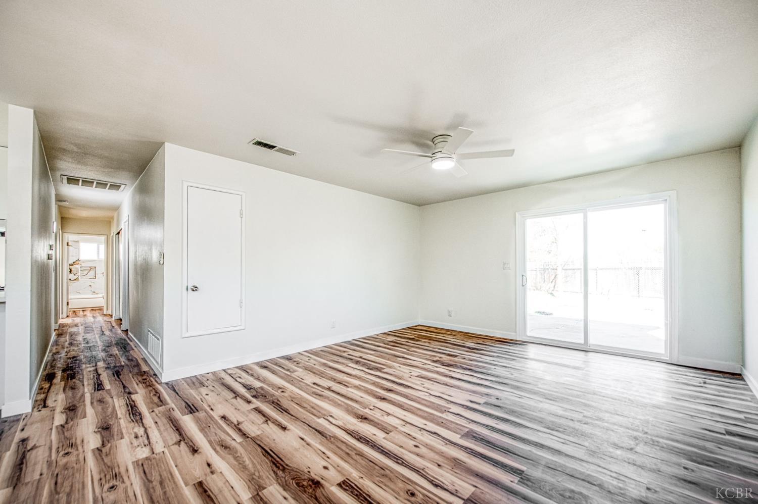 1167 Cling Cir, Hanford, CA 93230