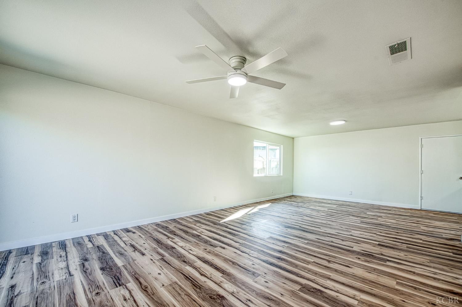 1167 Cling Cir, Hanford, CA 93230