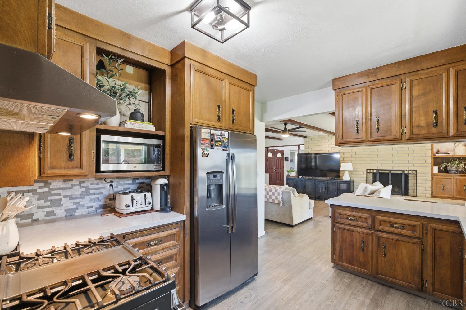 8895 14th Avenue, Hanford, CA 93230