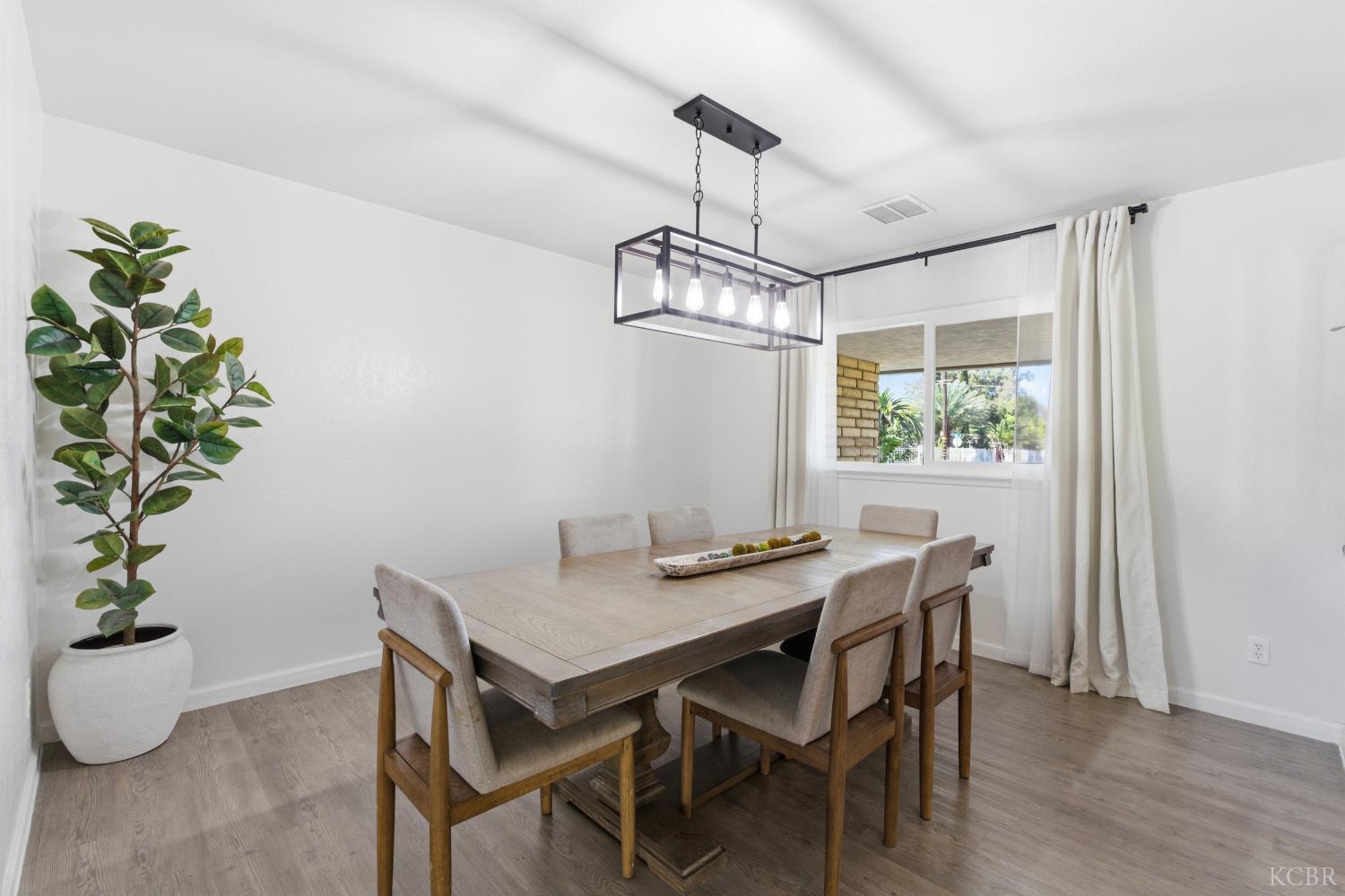 8895 14th Avenue, Hanford, CA 93230