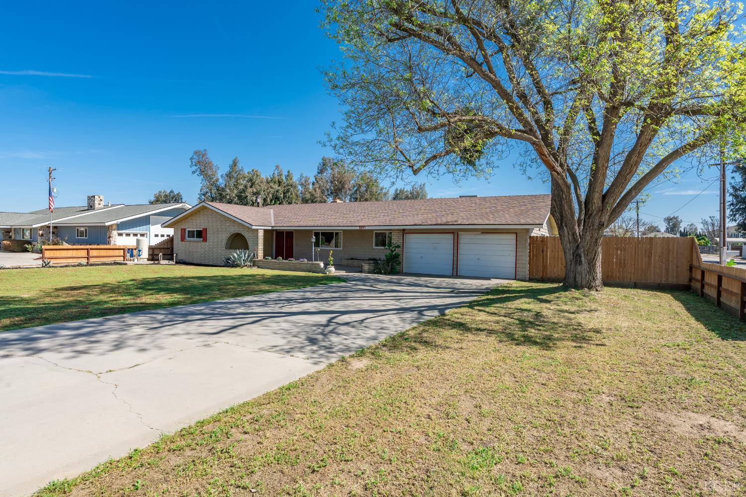 8895 14th Avenue, Hanford, CA 93230