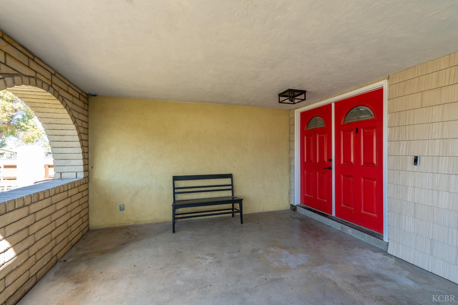 8895 14th Avenue, Hanford, CA 93230