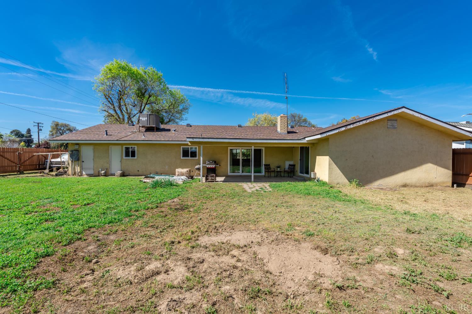 8895 14th Avenue, Hanford, CA 93230