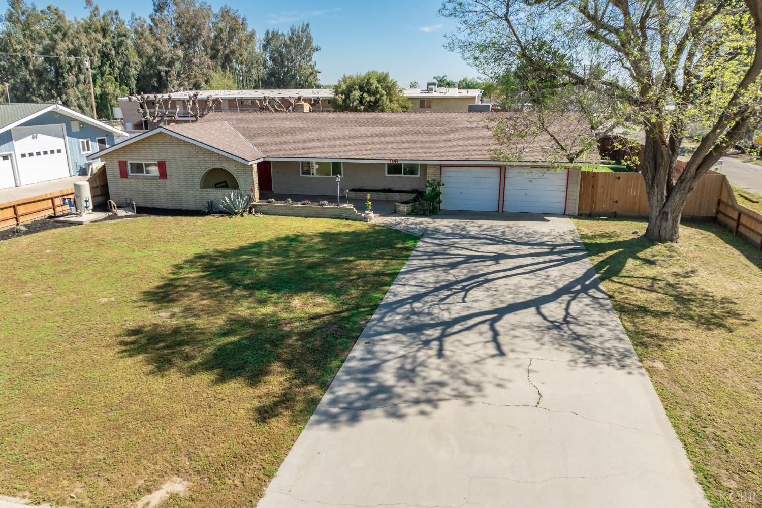 8895 14th Avenue, Hanford, CA 93230