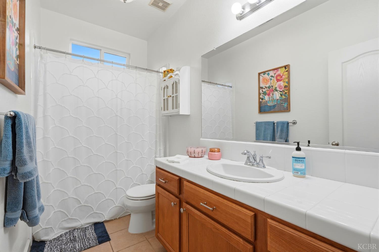 1005 Jubilee Ct, Lemoore, CA 93245