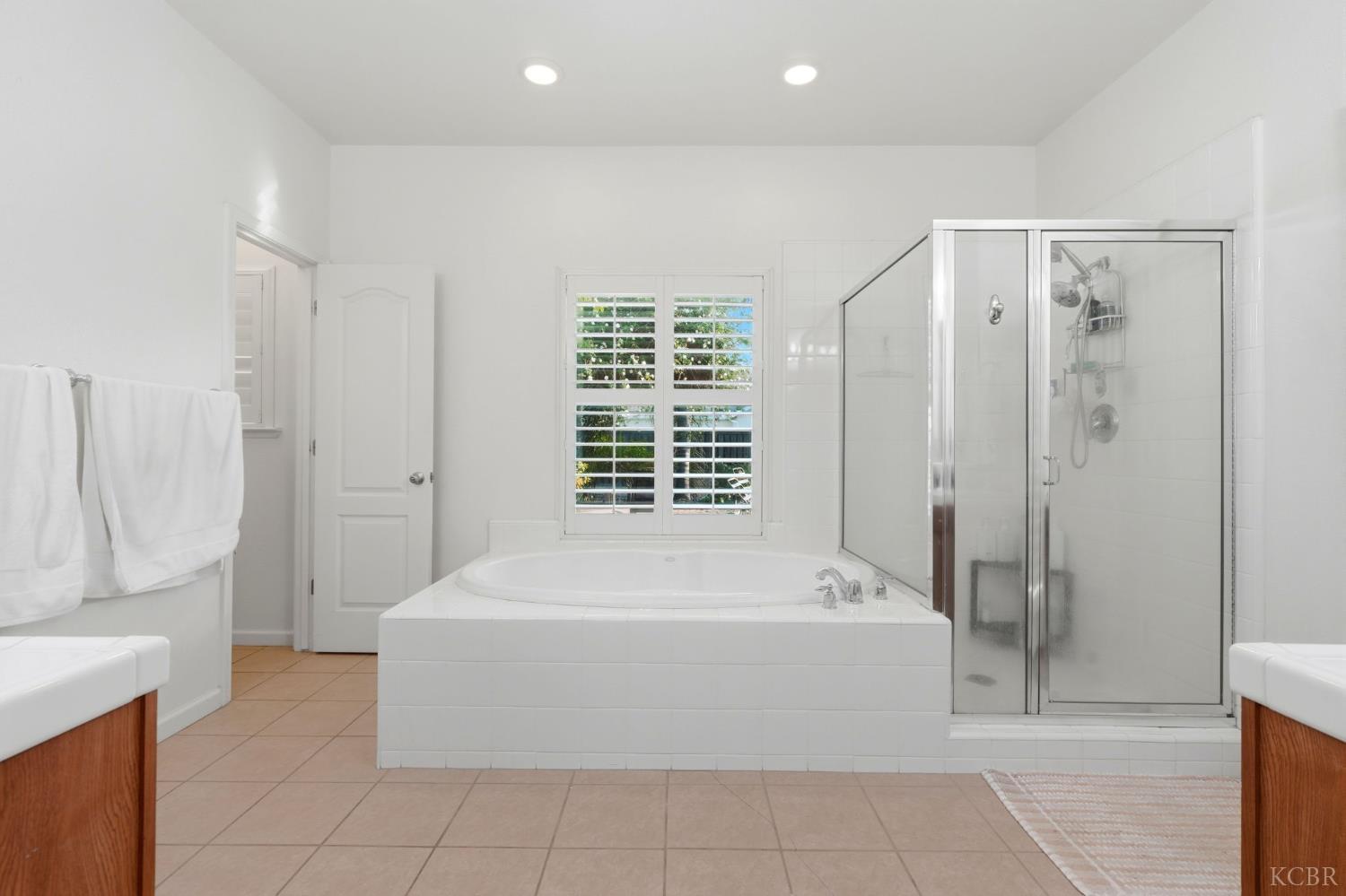 1005 Jubilee Ct, Lemoore, CA 93245